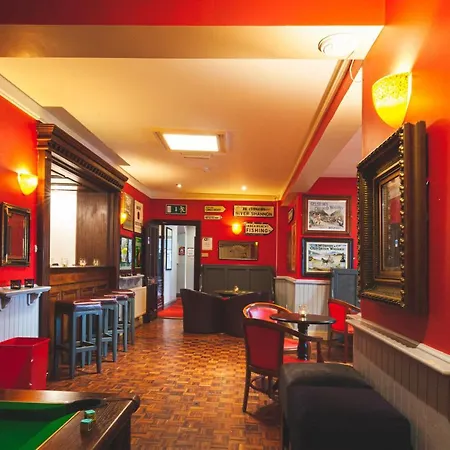 Sleepzone Clare بيت شباب ليسدونفارنا