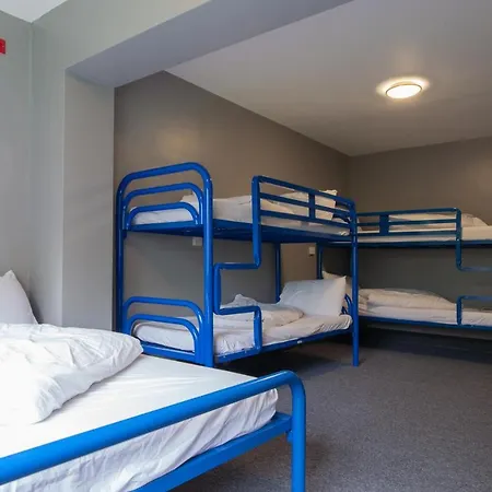 Sleepzone Clare ホステル