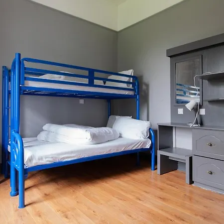 Sleepzone Clare ホステル