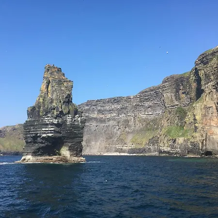 Sleepzone Clare بيت شباب ليسدونفارنا