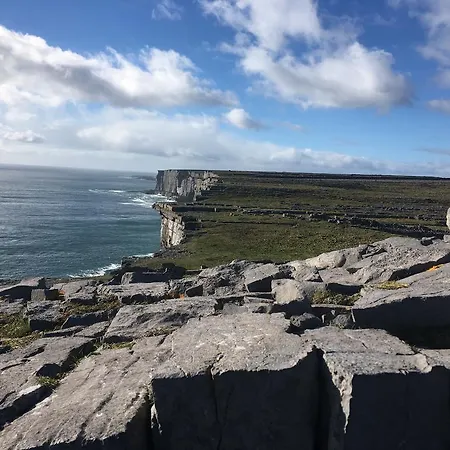 Sleepzone Clare ホステル