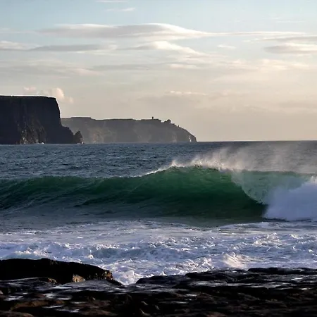 بيت شباب Sleepzone Clare ليسدونفارنا