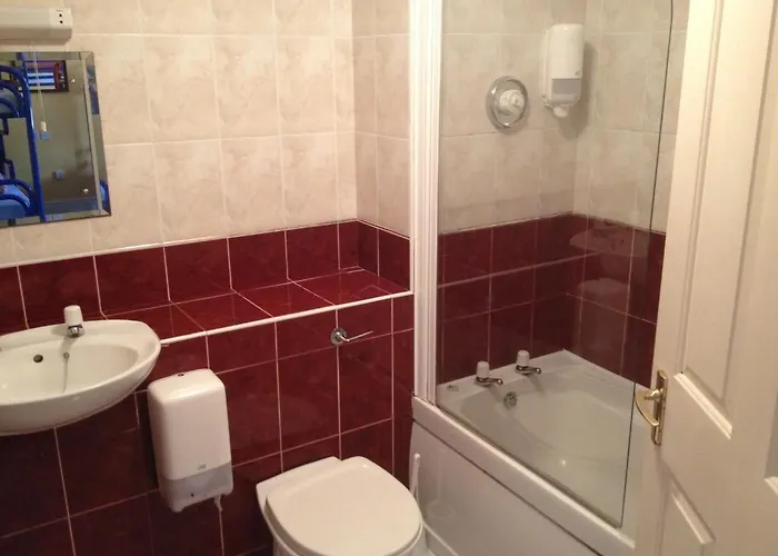 Sleepzone Clare - The Burren 호스텔 리스둔바르나